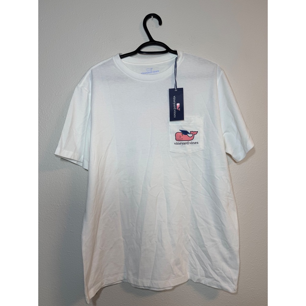 Vineyard Vines Class of 2026 Graduation Whale Pocket T-Shirt White Mens M NEW